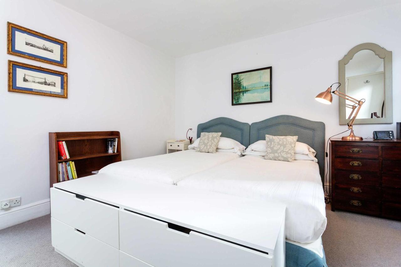 Veeve - A Kensington Mews Villa London Eksteriør billede