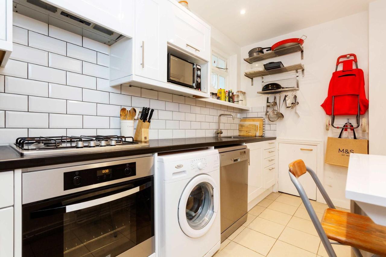 Veeve - A Kensington Mews Villa London Eksteriør billede