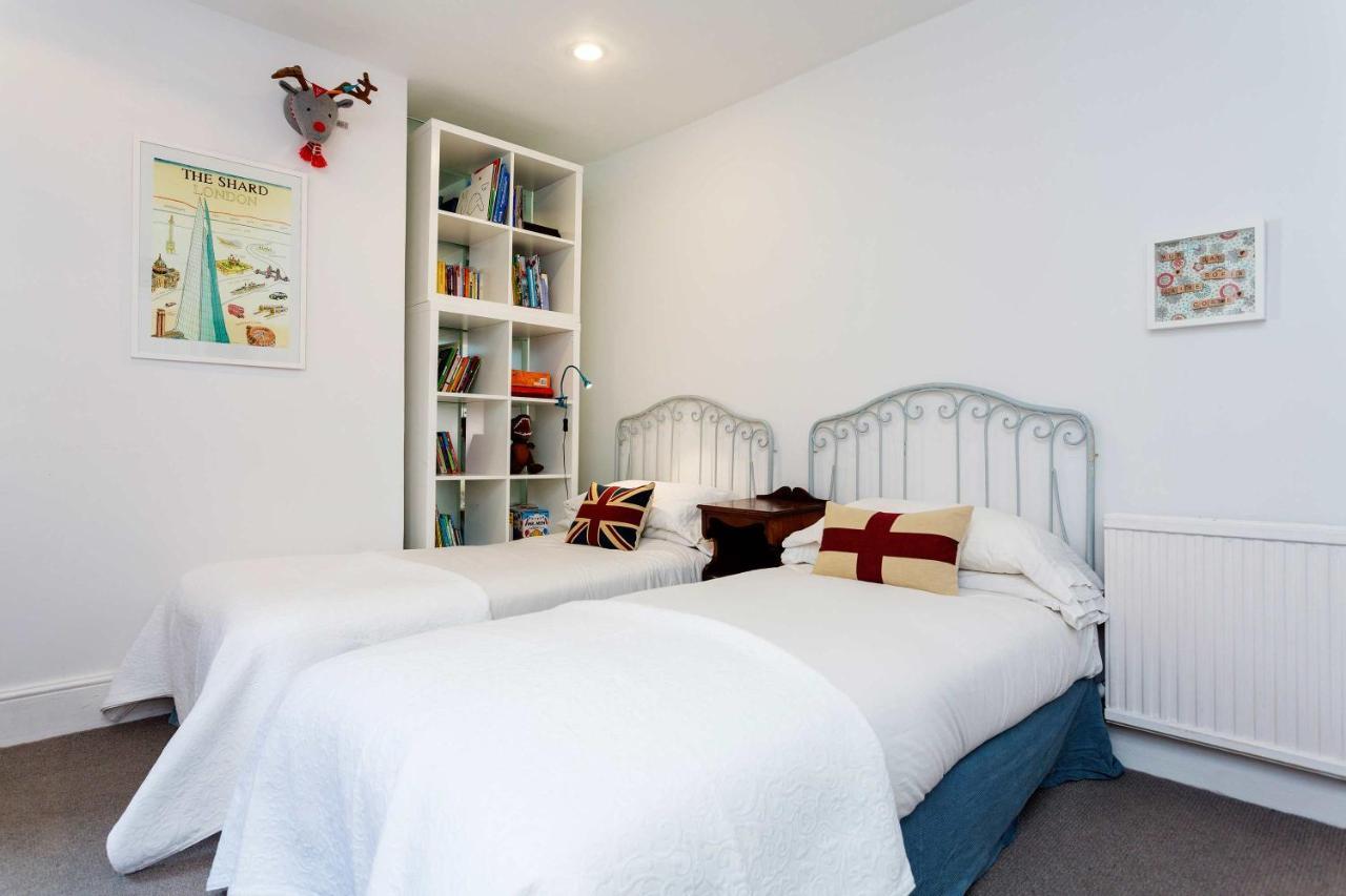 Veeve - A Kensington Mews Villa London Eksteriør billede
